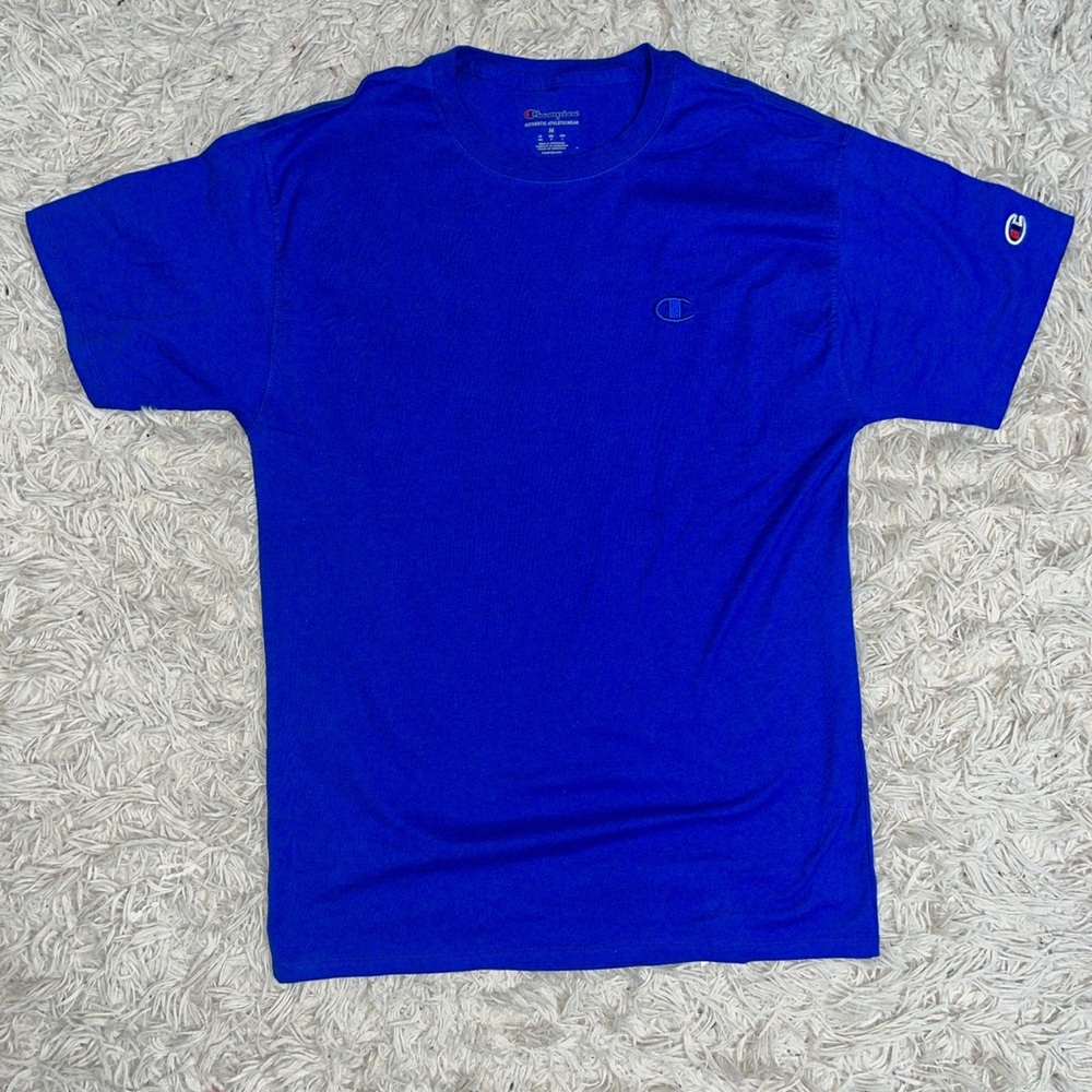 Blue champion tshirt size M.